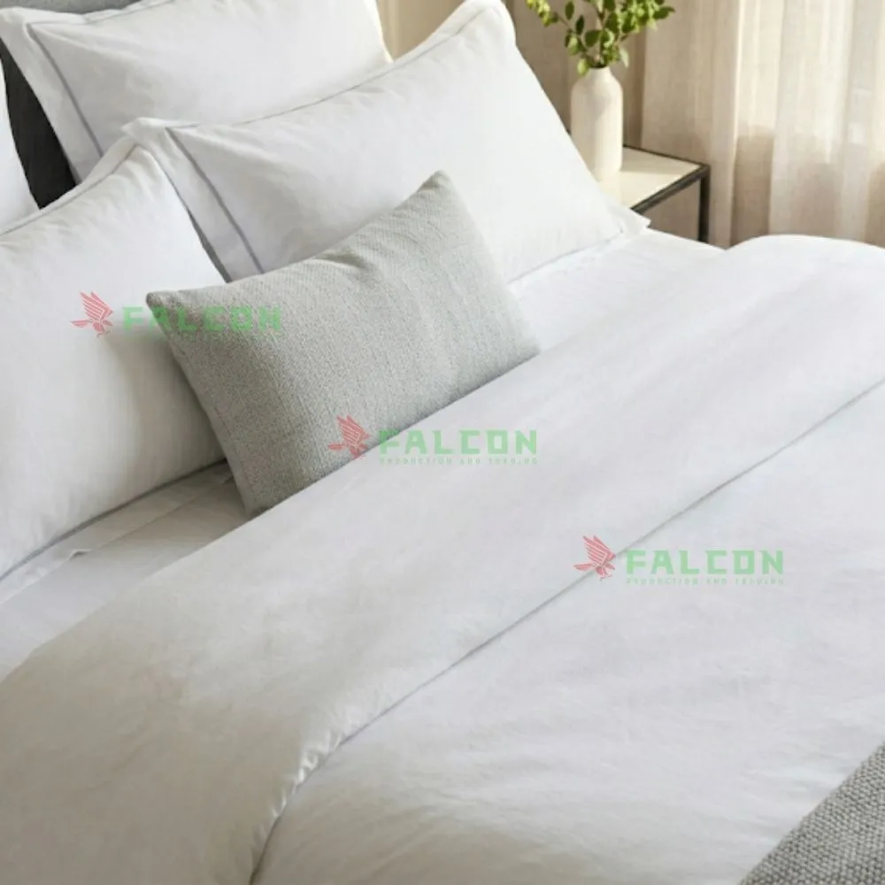 Bộ chăn ga gối đệm 2 - 3 sao vải T300 trắng trơn, trắng sọc