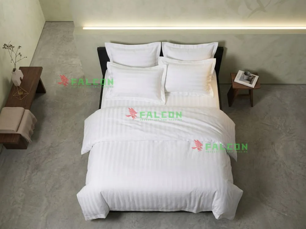 Phối màu chăn ga nệm tone trắng của Falcon