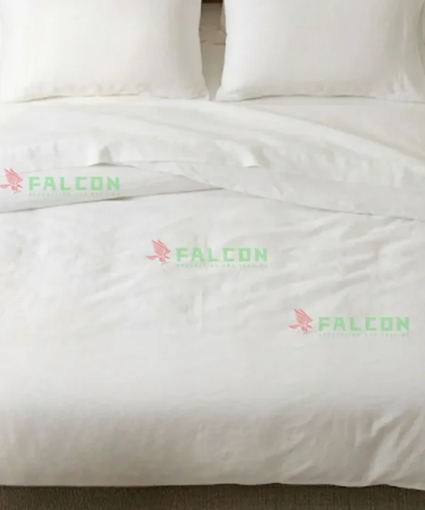 Chăn khách sạn vải T300 do Falcon cung cấp