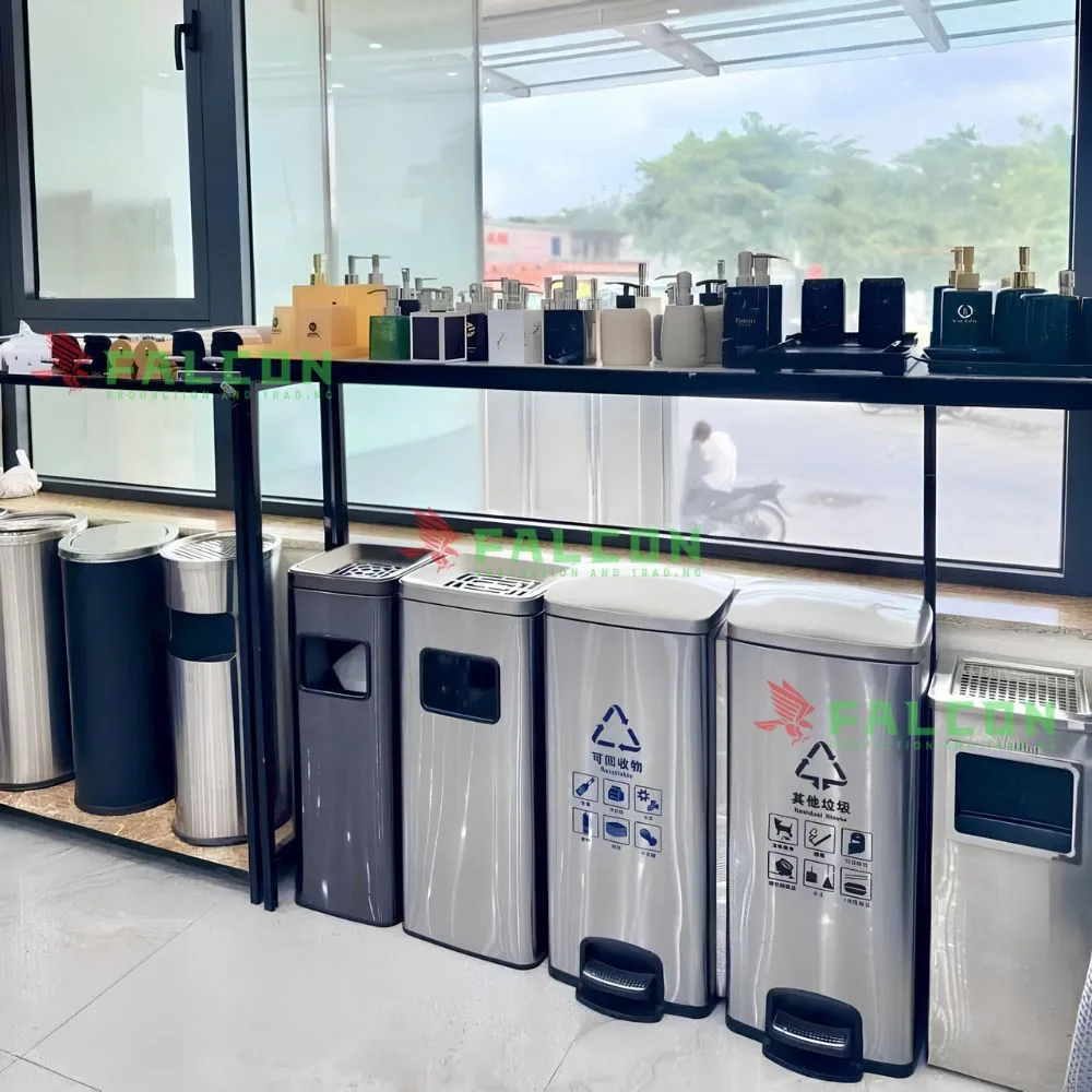 Đôi nét thùng rác khách sạn