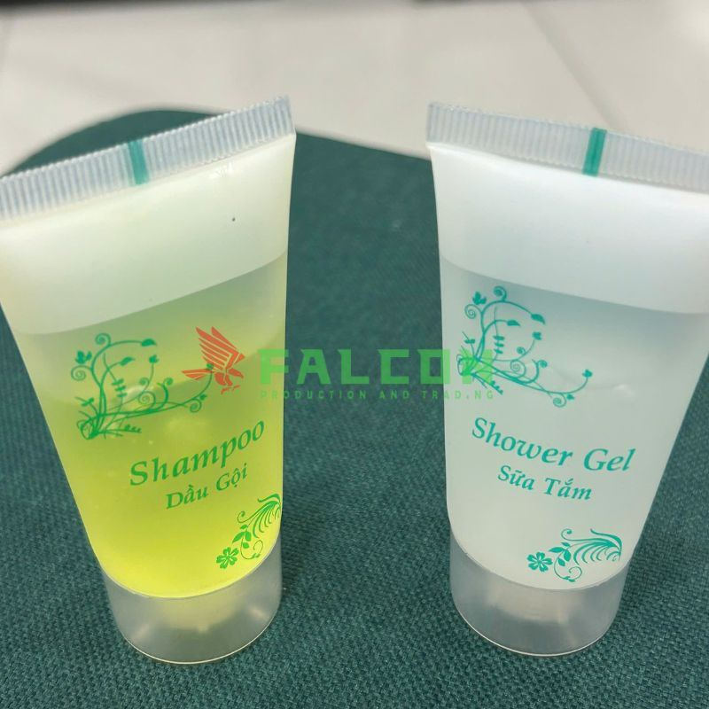 Tuýp dầu gội – sữa tắm Falcon