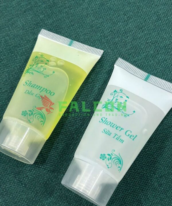 Tuýp dầu gội – sữa tắm Falcon Góc Phải