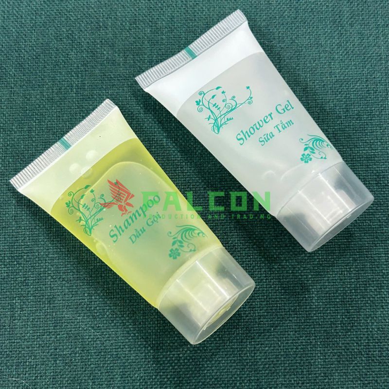 Tuýp dầu gội – sữa tắm Falcon Góc Trái